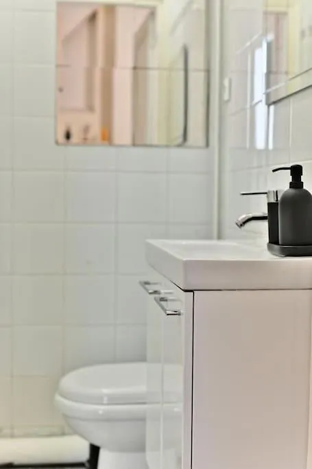 דירה Appartement Rez-De-Chaussee Paris Montparnasse -Ii צרפת
